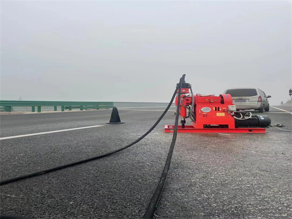 浔阳马路路基路面开裂下沉注浆加固灌浆